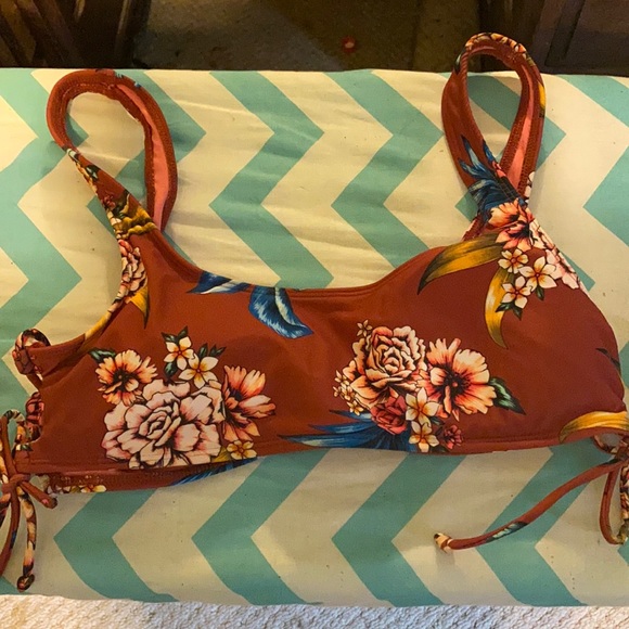 No Boundaries Floral Bikini Top - Rust and Floral - Picture 1 of 2